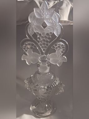 Vintage Art Deco Clear w Frosted Accents & Floral Stopper Perfume Bottle 9.5"